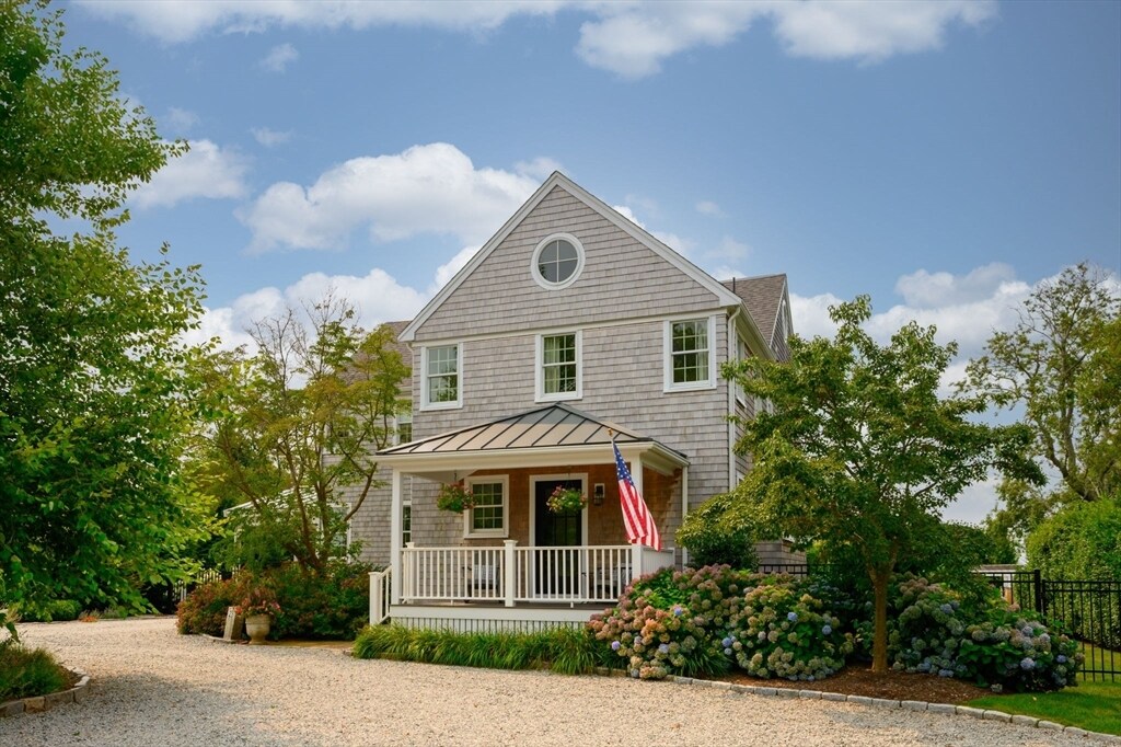 Foto principal - 28 Bridge Ave