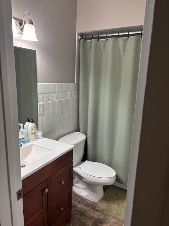 Foto del edificio - Charming 2 Bedroom Near St. Cloud Hospital