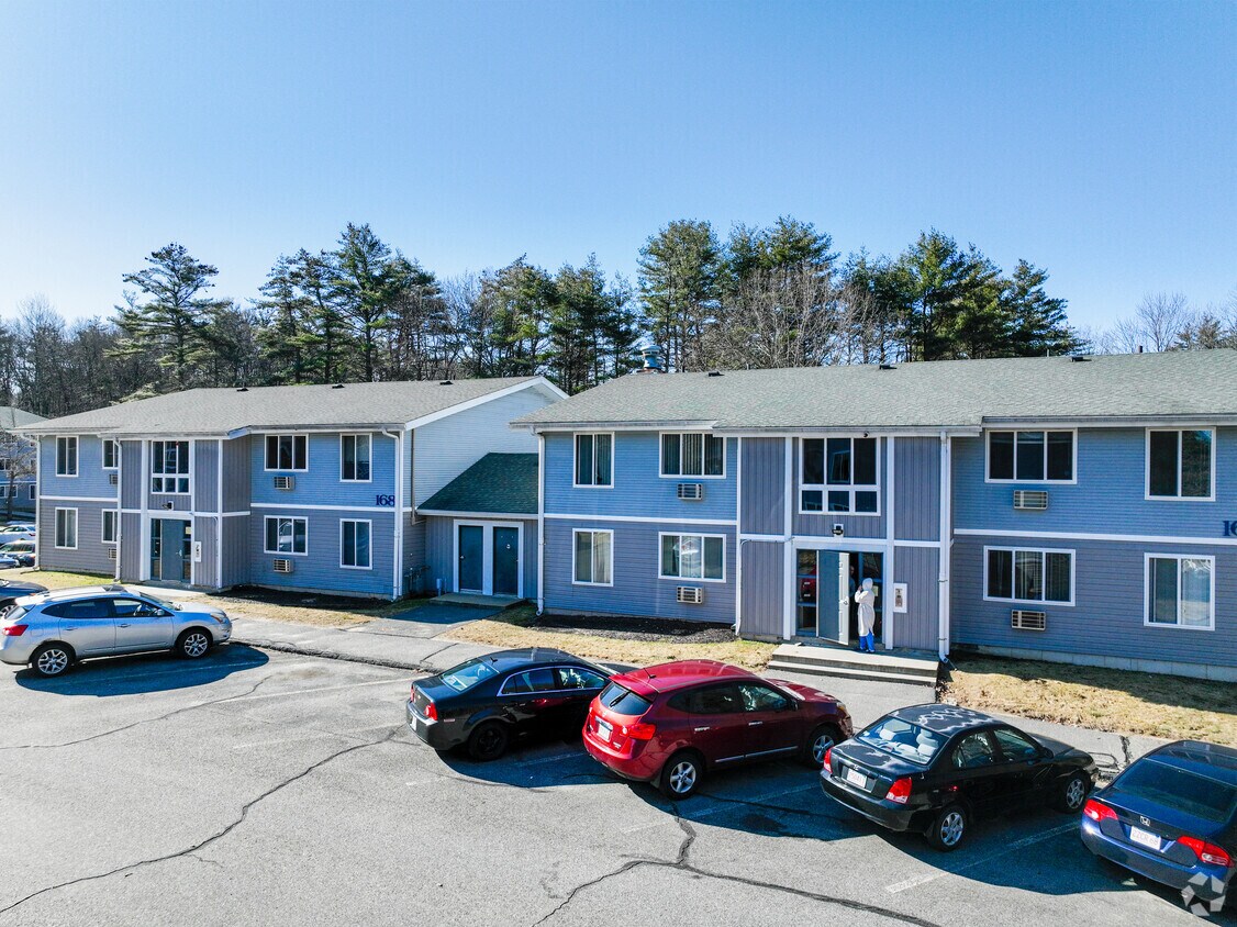 Olde English Village Apartments in Gardner, MA
