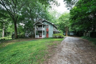 Building Photo - 425 Ansley St