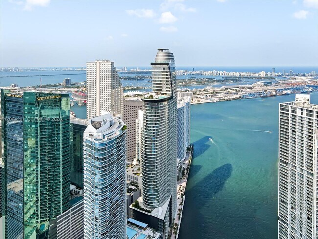 Foto del edificio - 300 Biscayne Blvd Way