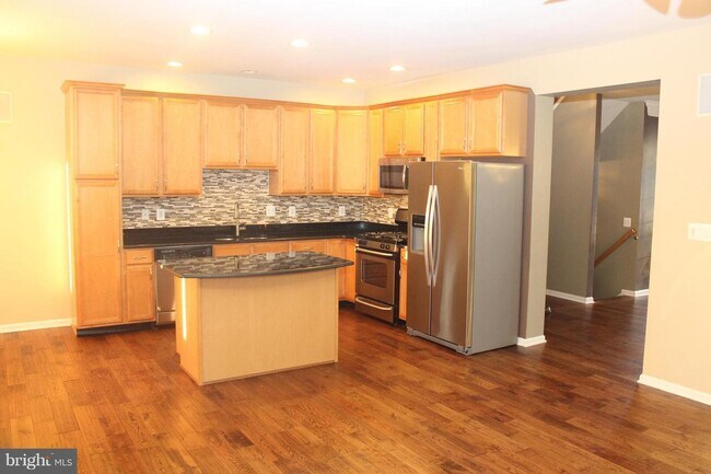 Building Photo - 22623 Upperville Heights Square