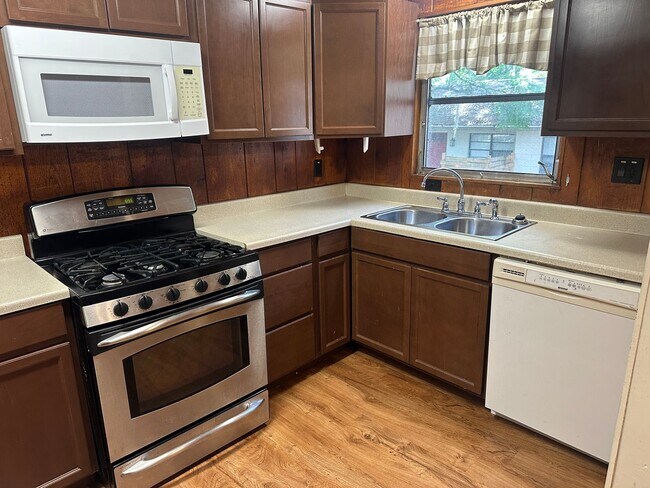 Foto del edificio - Charming Home with Modern Updates in Leesburg!