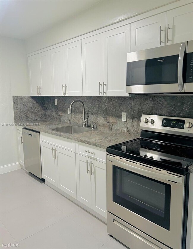 Foto del edificio - 2 br, 2.5 bath House - 1835 Scott St # A