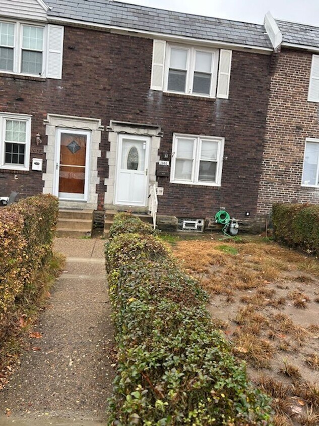 Primary Photo - 3 bedroom, 1 Bath in Desirable Location