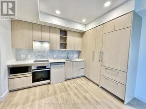 Building Photo - 95 McMahon Dr