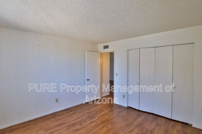 Foto del edificio - 231 E 2nd Ave