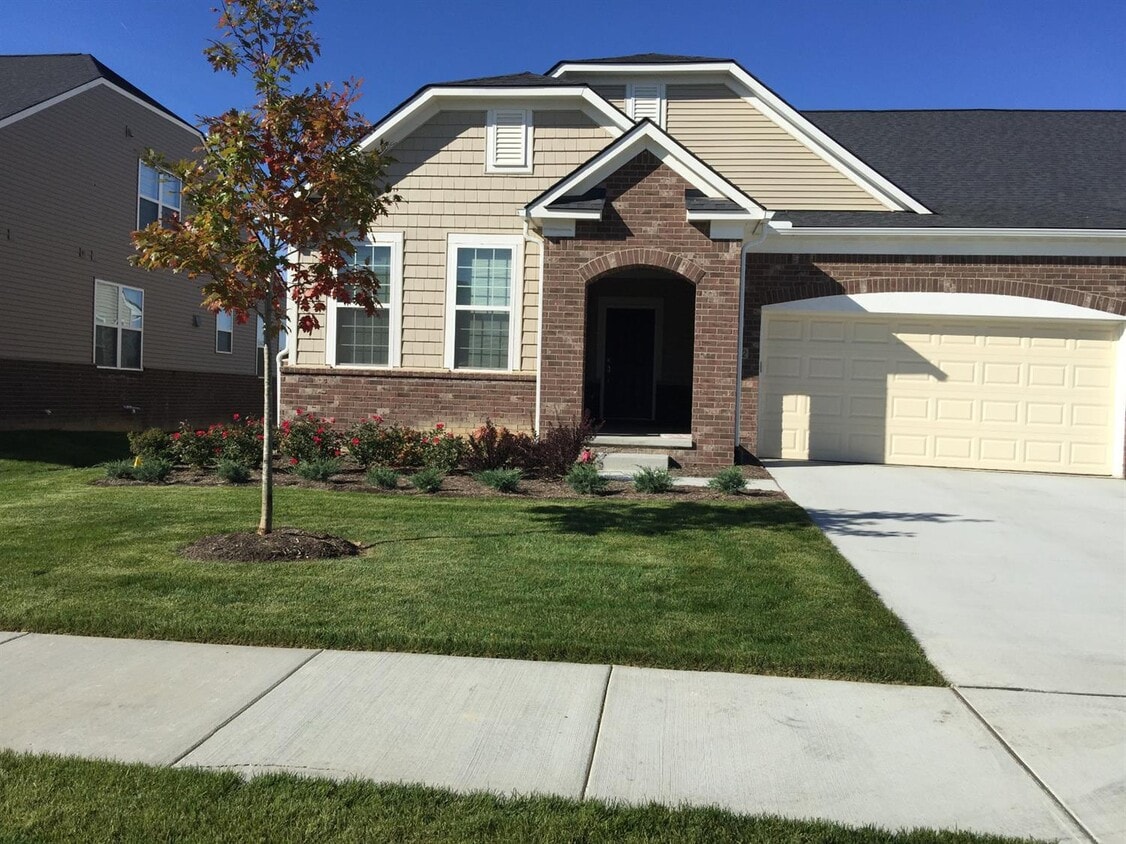 Foto principal - 582 Ivyland St