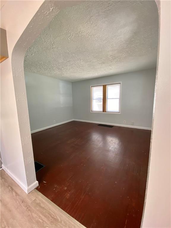 Building Photo - 4950 Ralston Ave