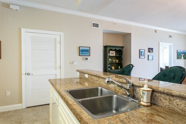 Foto del edificio - 60 Surfview Dr