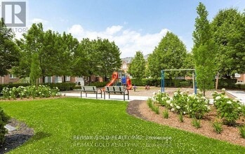 Building Photo - 2665 Thomas St