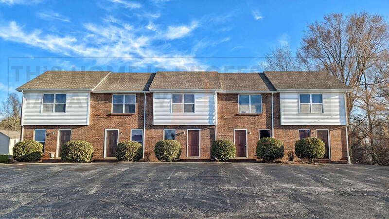 Foto principal - 1531 E Knollwood Cir