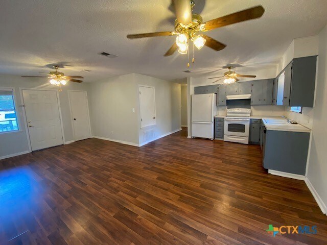 Foto del edificio - 106 Huff St