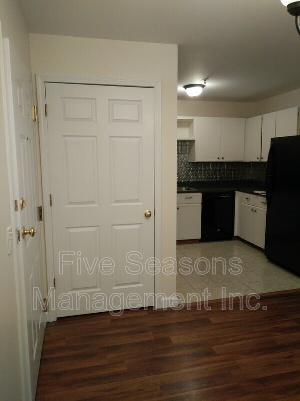 Building Photo - 107 Hildred Dr