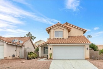 Building Photo - 7600 Beverly Hills Dr