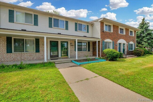 Building Photo - 13426 Denver Cir E
