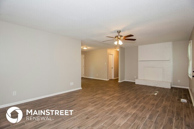 Foto del edificio - 4511 Longbriar Dr