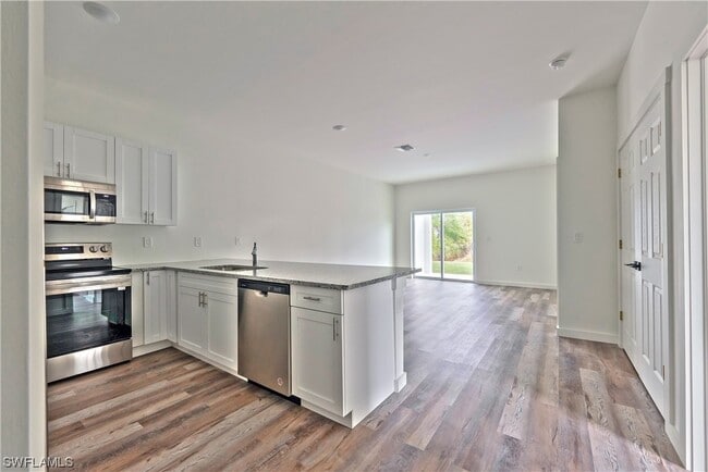 Building Photo - 4533-4535-4535 19th St SW