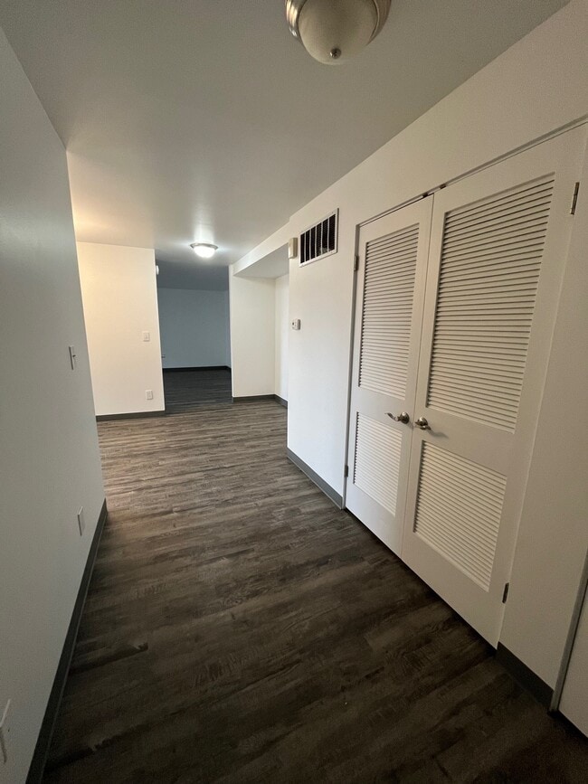 2 bed 2 bath - Crystal House