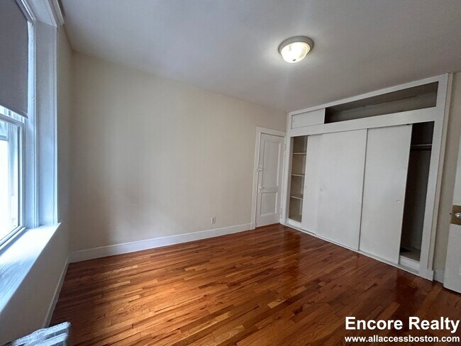 Foto del edificio - 131 Washington St