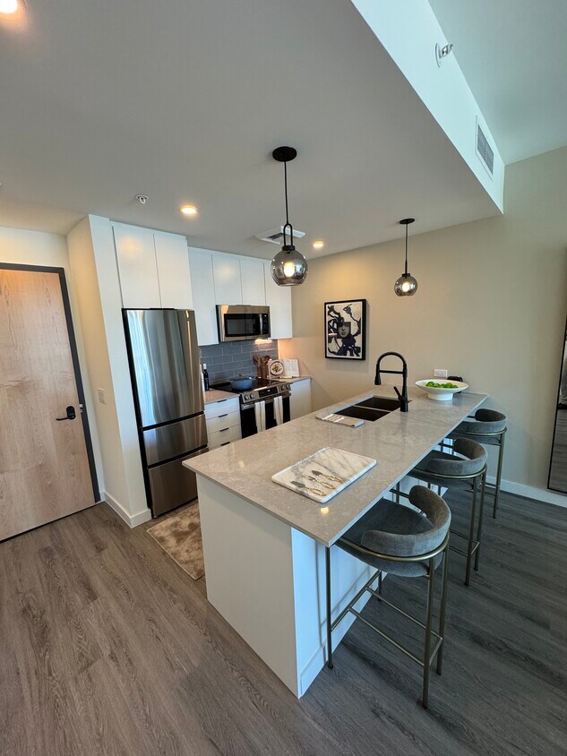 Foto principal - 120 NW 31st St