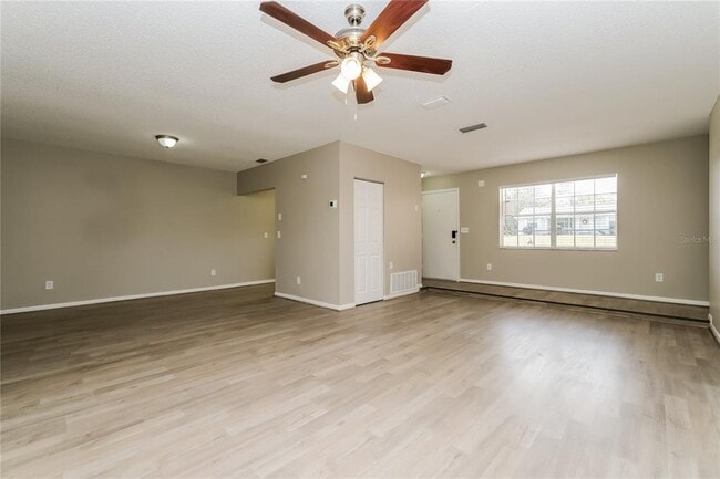 Foto del edificio - 12345 Mayberry Rd