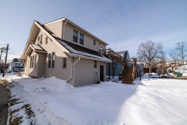 Foto del edificio - 684 Amboy Ave