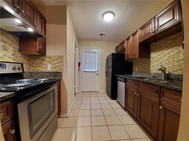 Foto del edificio - 687 Jackson Park Ln NW