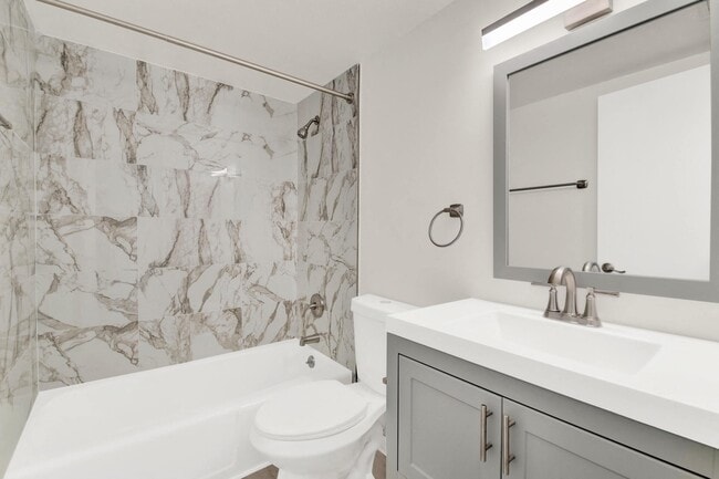 Building Photo - Ridgecrest