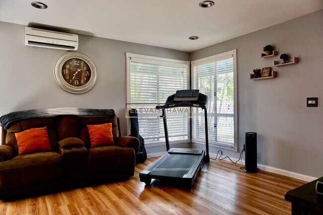 Foto del edificio - CHARMING & MODERN 2 BED 2 BATH 2 PARKING TOWNHOME IN WAIKELE!