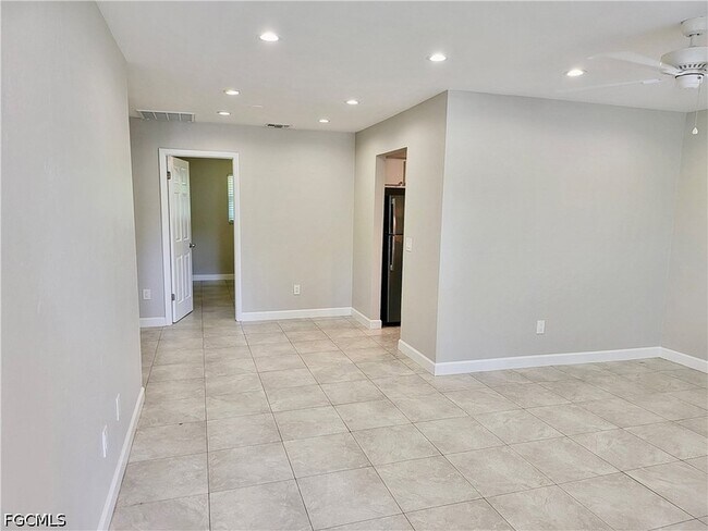 Building Photo - 4184 Pine Drop Ln