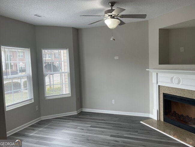 Building Photo - 8220 Oakley Cir