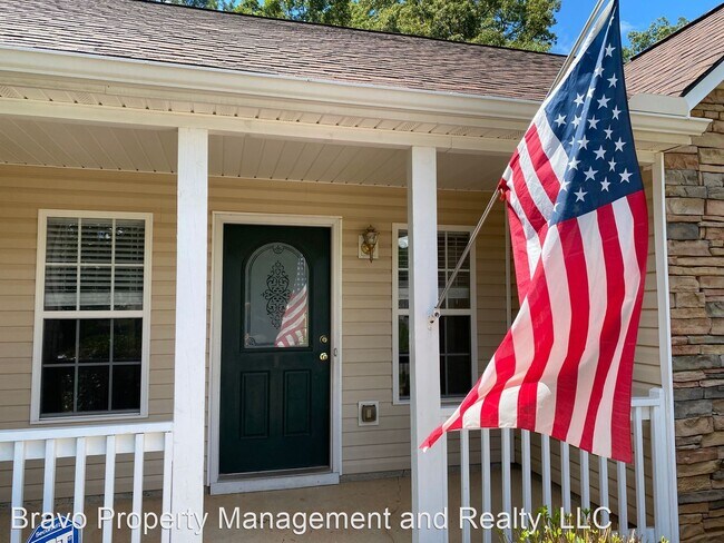 Building Photo - 3 br, 2 bath House - 414 Winston Manor Drive