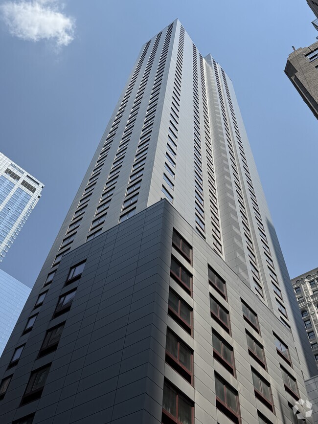 Building Photo - 99 Washington St