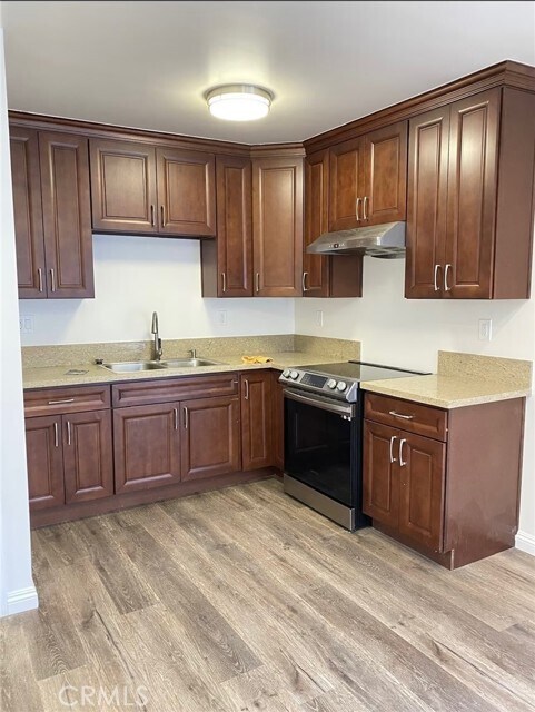 Foto del edificio - 5828 N Vista St