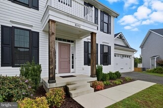 Building Photo - 8193 Major Watters Ct