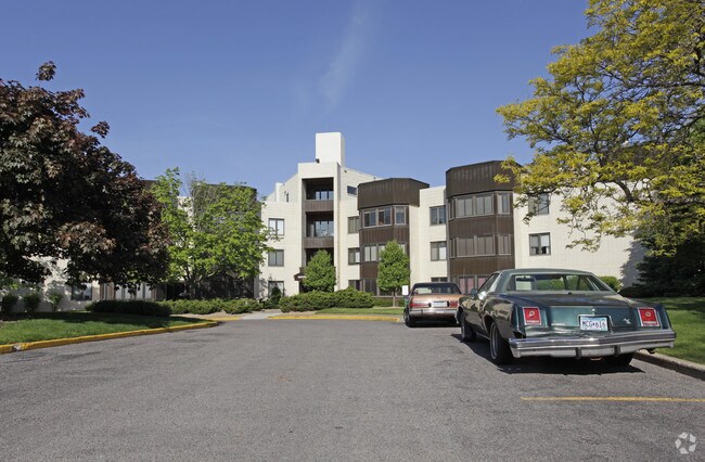 Foto del edificio - 111 Imperial Dr W
