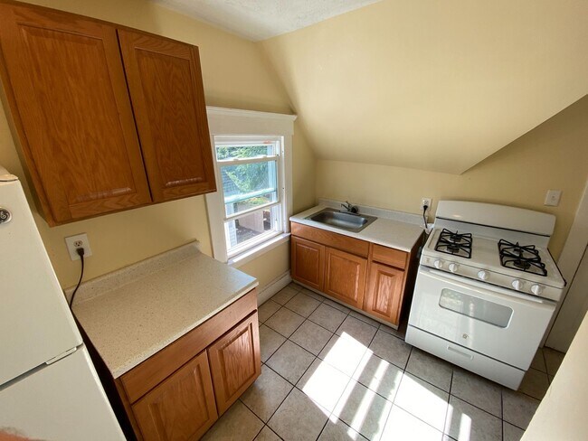 Foto del edificio - 396-398 Ellsworth Ave