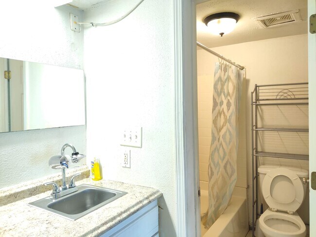 Building Photo - 2506 S Ocean Blvd