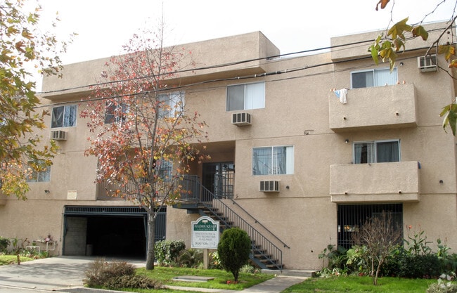 Fulcher Square Apartments - NoHo Liv Apartments