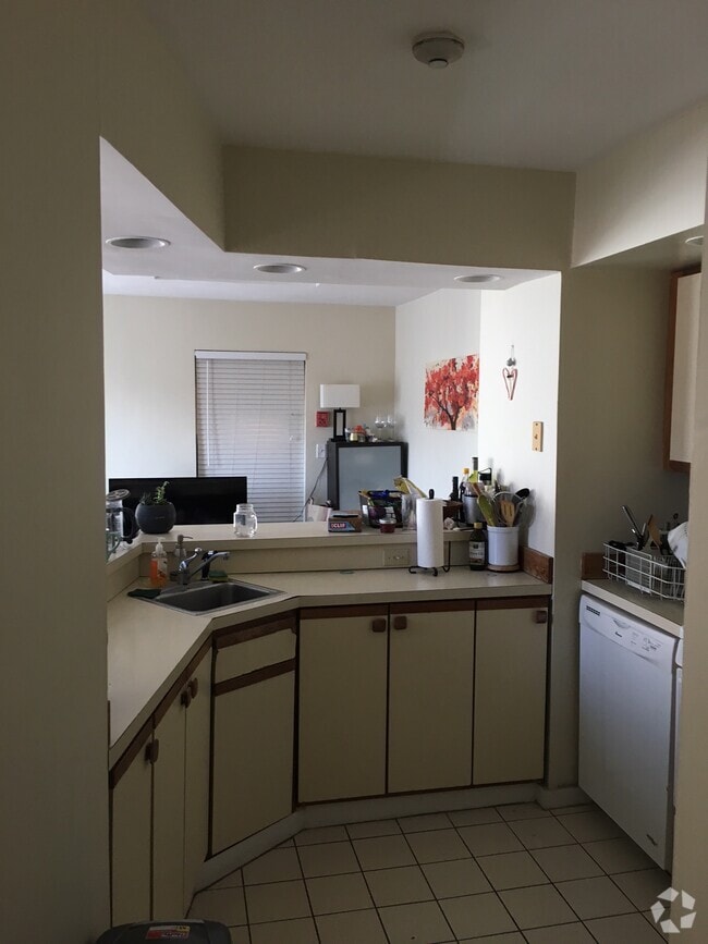 Building Photo - 538 Tremont St