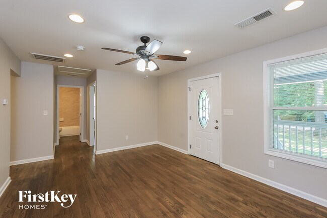 Building Photo - 3447 Orchard Cir