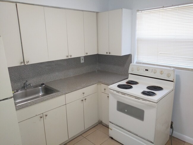 Foto del edificio - 1610 NW 59th St