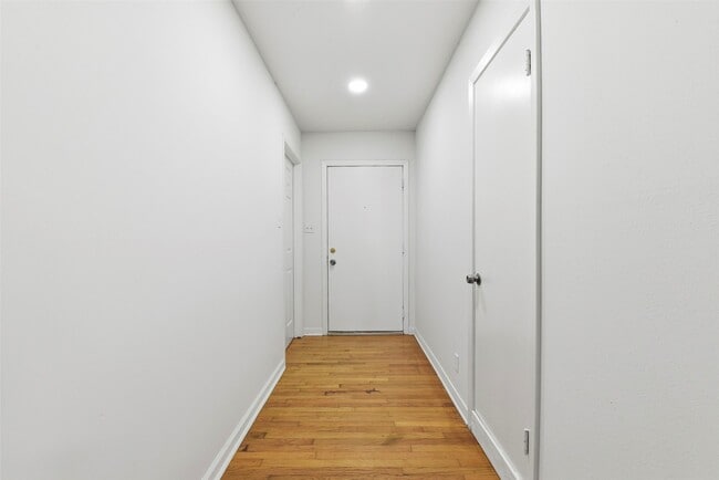 Building Photo - 7138 Mobud Dr