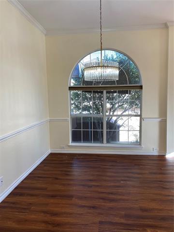 Building Photo - 1500 Shadow Crest Dr