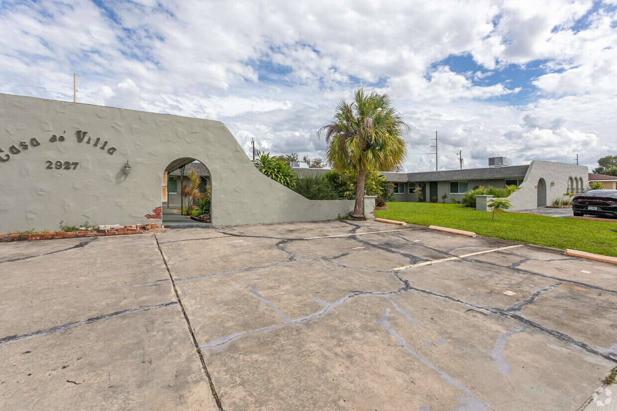Building Photo - 2927 SE 15th Pl