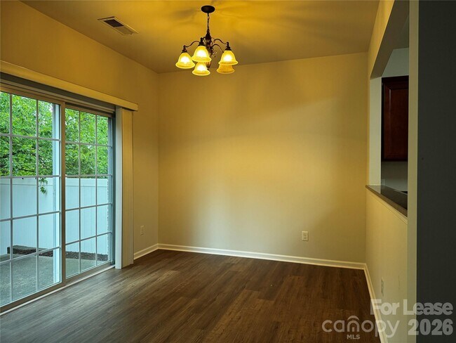 Foto del edificio - 11342 Cedar Walk Lane