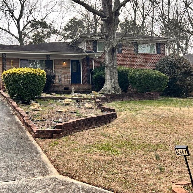 Building Photo - 3467 Pheasant Ct