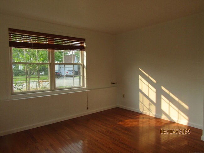Building Photo - 27 Aspen Pl