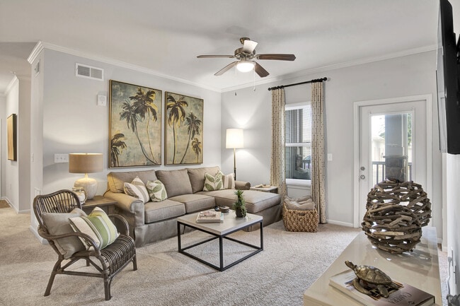 Bay - The Crossings At Milestone